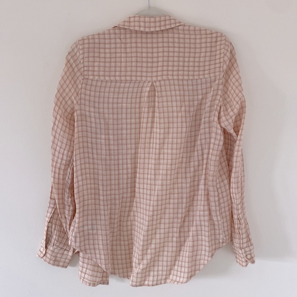 Light button down - Picture 3 of 3